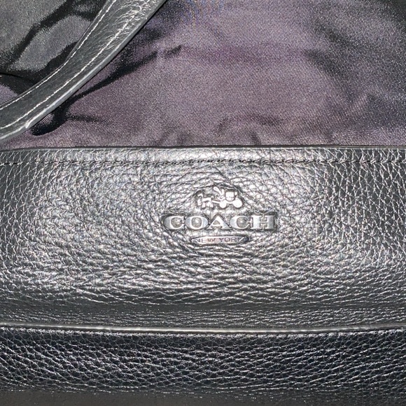 Coach Tote relisted - Picture 4 of 7